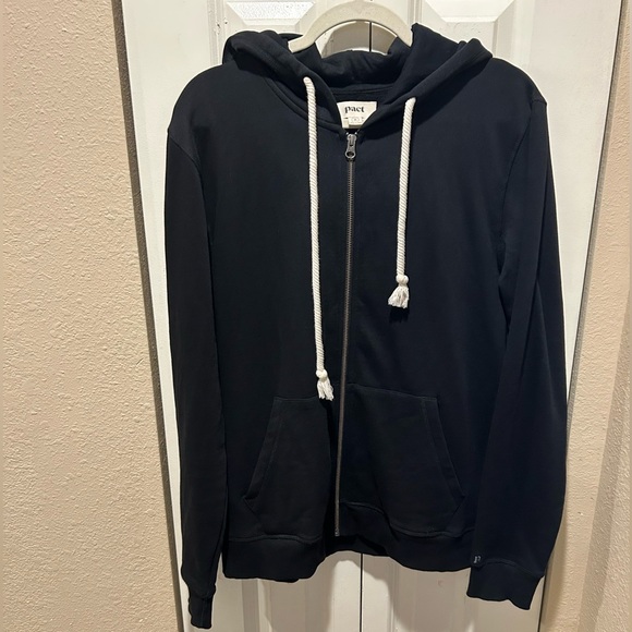 Pact Organic Cotton Hoodie In Black , size M - Picture 2 of 5